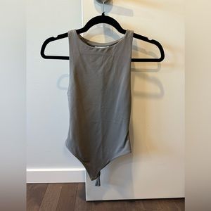 Babaton Contour ‘90s Bodysuit